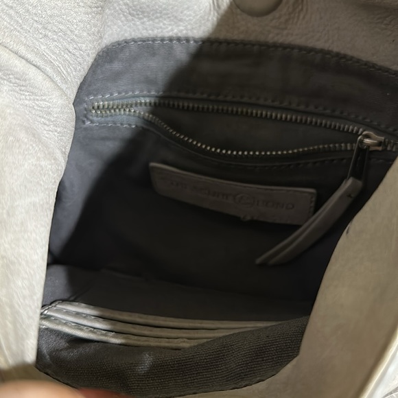 Beautiful grey suede fringe purse. It’s perfect for your daily essentials. - Picture 4 of 5